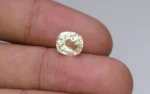 Yellow Sapphire - 2.94 Carats - Image 2