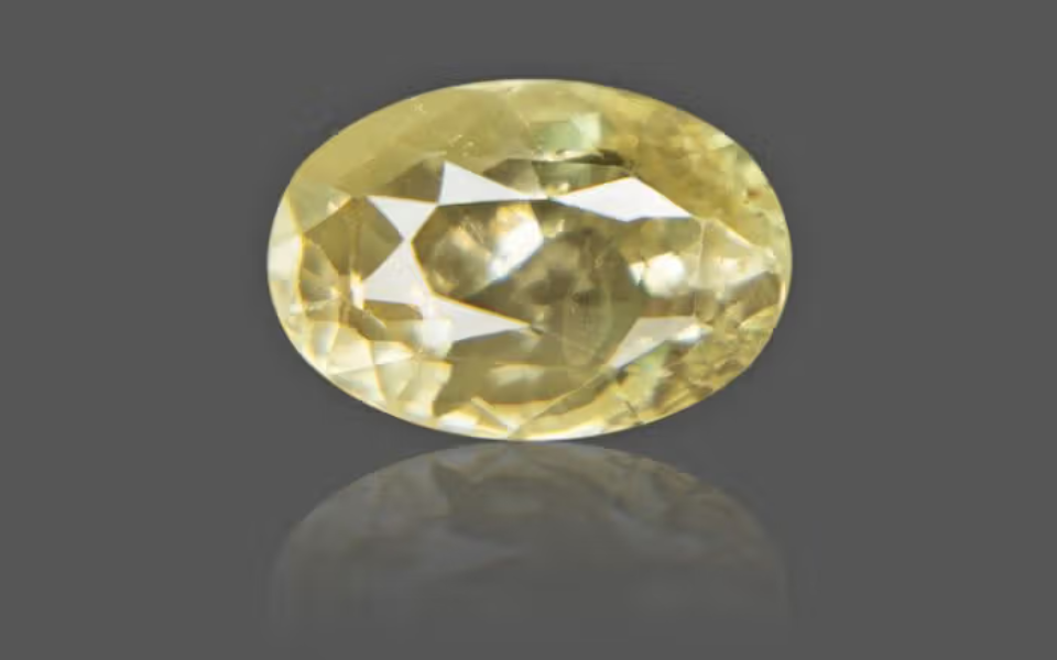010.png Yellow Sapphire - 3.74 Carat - Image 1