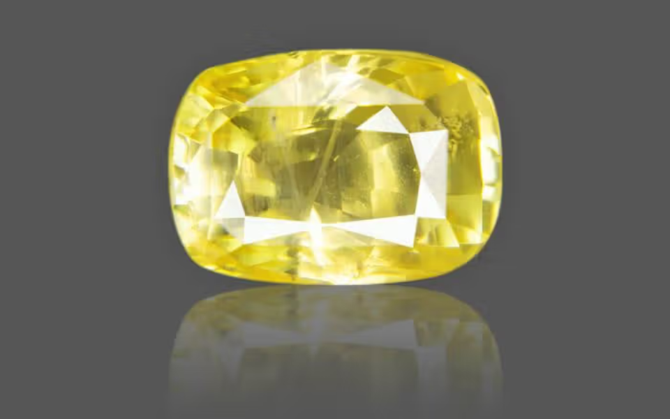 54.png Yellow Sapphire - 4.01 Carat - Image 1