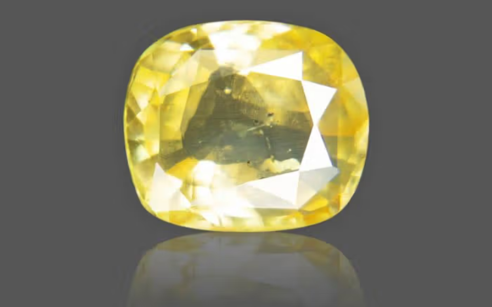 57.png Yellow Sapphire - 4.09 Carat - Image 1