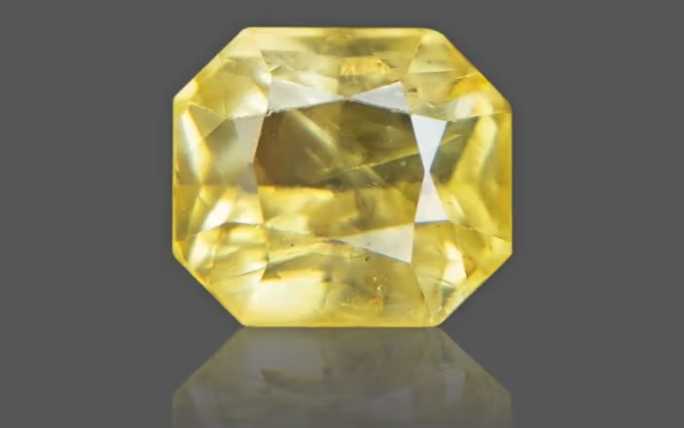 73.png Yellow Sapphire - 5.49 Carat - Image 1