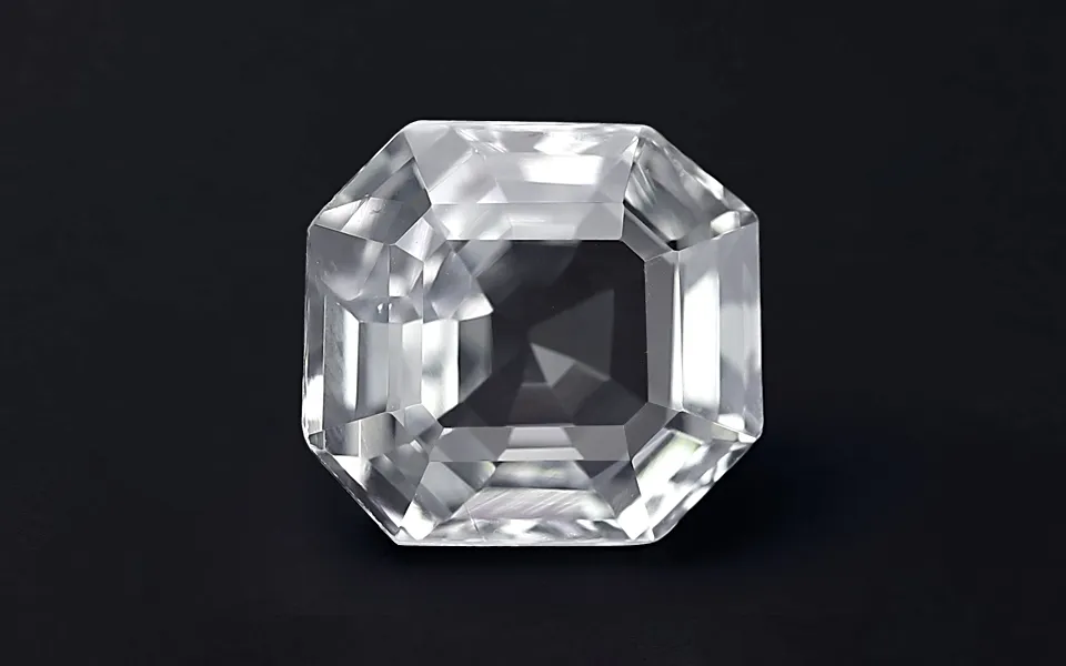 gp160828-1-230626.webp White Sapphire - 3.40 Carats - Image 1