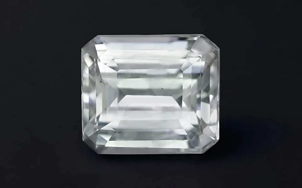gp160836-1-230626.webp White Sapphire 10x8 MM - 3.38 Carats - Image 1