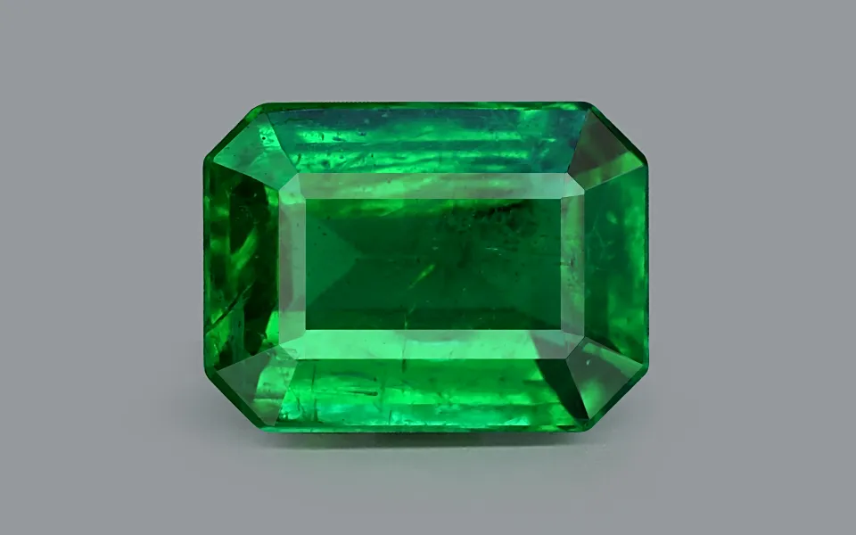 gp104900-1-240625 Minor Oil Vivid Green Emerald - 0.95 Carats - Image 1